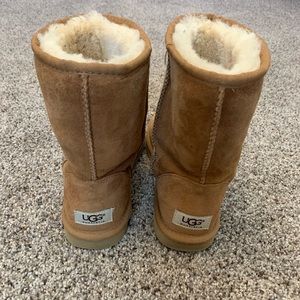 UGG Classic Short Cut Boot - Chestnut - Size 7